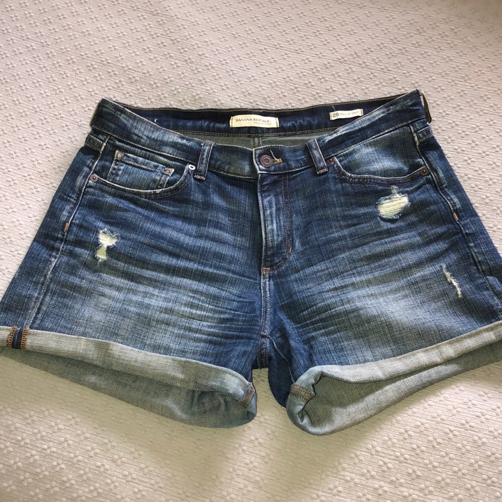 Banana Republic roll-up Shorts